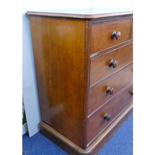 826 - A 19th Century mahogany straight front chest of drawers with 2 short and 3 long graduated drawers, w... 