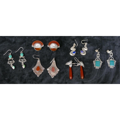 401 - A pair of 925 silver and amber style earrings, 5 other pairs of silver earrings (12)