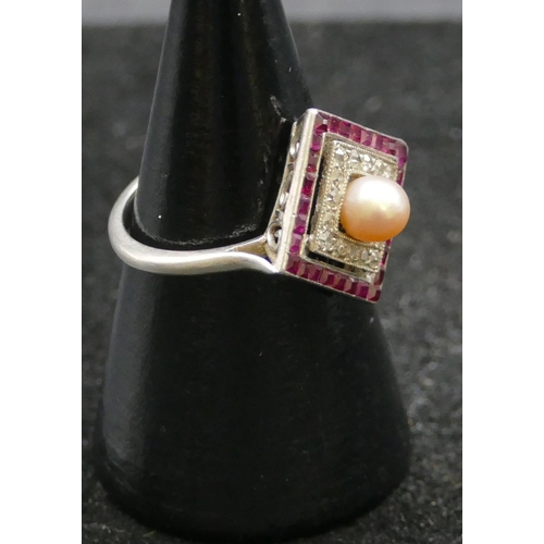 466 - An Art Deco ladies platinum square ring set with centre pearl, surrounded by 16 diamonds and various... 