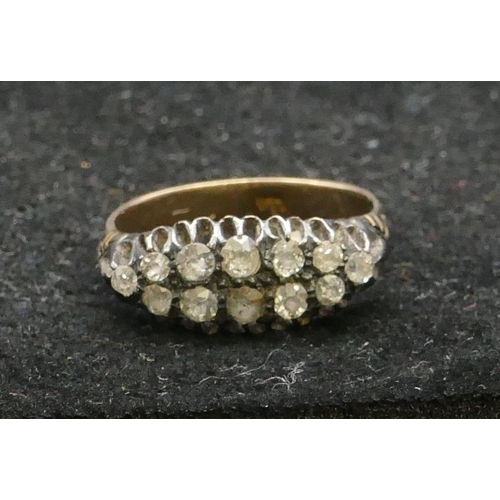 467 - An 18ct gold 19th Century ladies diamond cluster ring set with 2 rows of diamonds (12 in total), siz... 