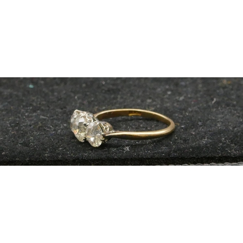 471 - An 18ct gold ladies 3-stone diamond ring, centre diamond approx. 0.80ct, flanked by 2 further diamon... 