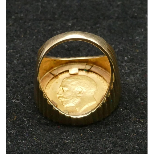 482 - A George V gold half sovereign mounted as a ring with allover reeded decoration, 1912, size M/N, 10.... 