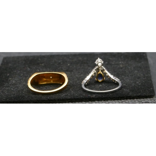 498 - A high carat gold Eastern ladies 2-coloured ring set with sapphire and various diamonds (mounted in ... 