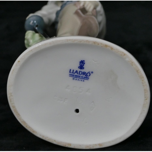 68 - A Lladro figurine 