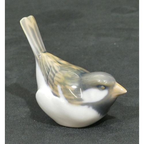 175 - A Royal Copenhagen figure of a bird 1081, 8cm high