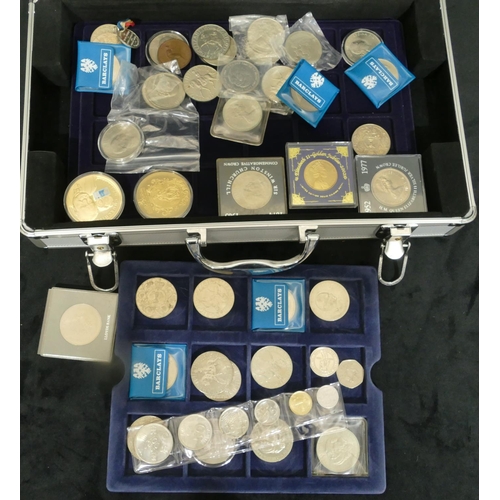 682 - A small quantity of various odd coins etc with aluminium case