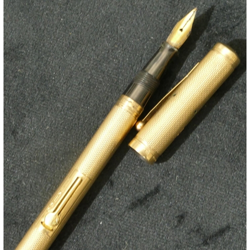 689 - A 9ct gold Waterman's fountain pen