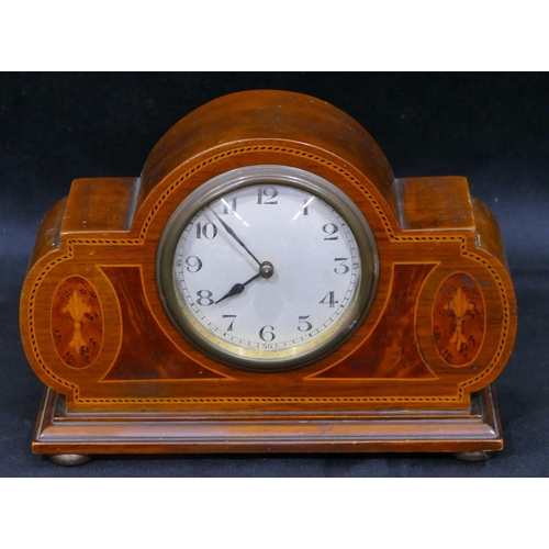 805 - An Edwardian mahogany timepiece with inlaid boxing and stringing, white enamel dial with Arabic nume... 