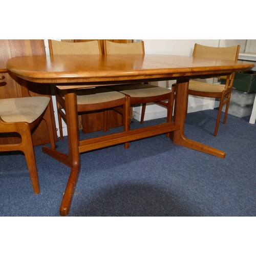 823 - A D-Scan teak dining room suite, extending dining table with 2 extra leaves, 150cm closed, each leaf... 