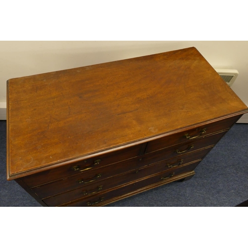 841 - A George III mahogany straight front chest of drawers with in part inlaid stringing, 2 short and 3 l... 