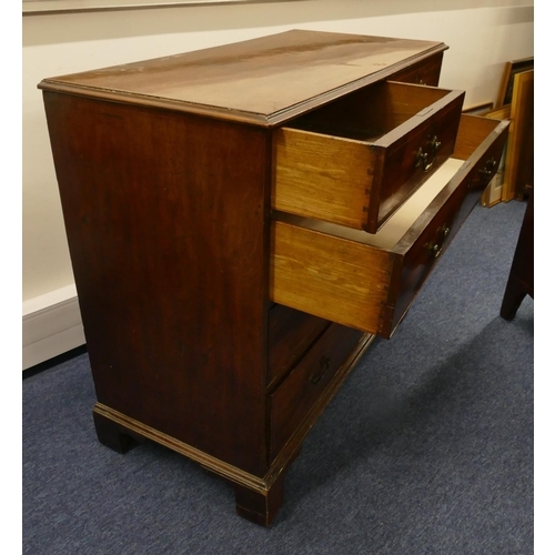 841 - A George III mahogany straight front chest of drawers with in part inlaid stringing, 2 short and 3 l... 