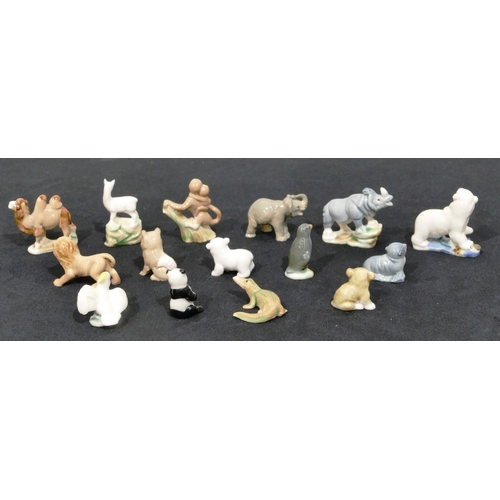 4025 - 15 various Wade Whimsies animals, including polar bear, camel, elephant etc.