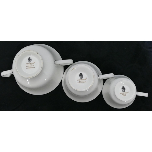 4036 - A Wedgwood Silver Ermine white dinner service, 8 dinner plates, 10 side plates, 10 cake plates, 10 d... 