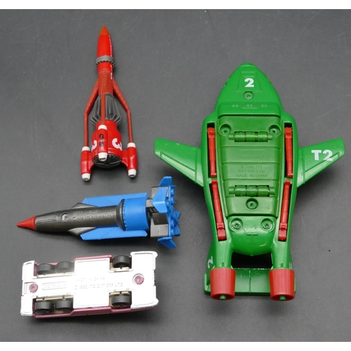 4045 - A Matchbox Diecast Thunderbird 2 with detachable centre enclosing Thunderbird 4, also 2 Thunderbird ... 