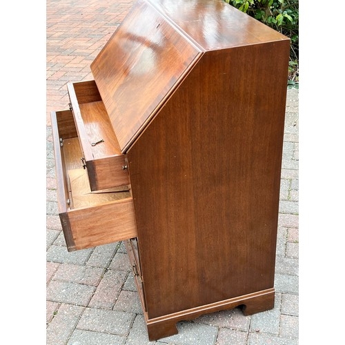 4140 - A reproduction mahogany bureau with fall front, 4 long drawers below on bracket feet, 77cm wide, 46c... 