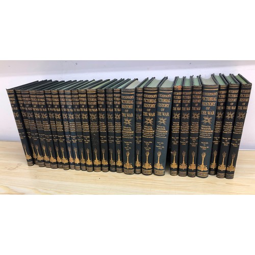 6075 - Hutchinson's Pictorial History of the War 26 volumes dated from 1940 to 1944.