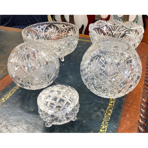 6100 - 4 cut glass bowls and 1 cut glass pot with lid (5).