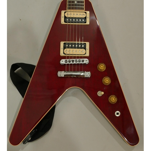 1070 - Gibson Flying V 6-string electric guitar, overall length 108cm, serial number 160116183, Made in USA... 