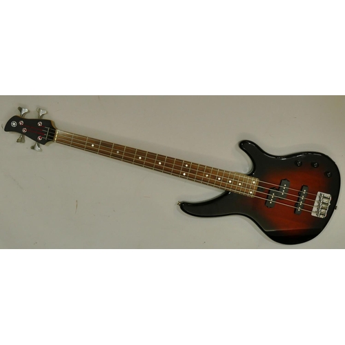 1073 - Yamaha 4-string bass electric guitar, overall length 111cm.