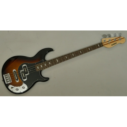 1074 - Yamaha 4-string bass guitar, overall length 117cm.