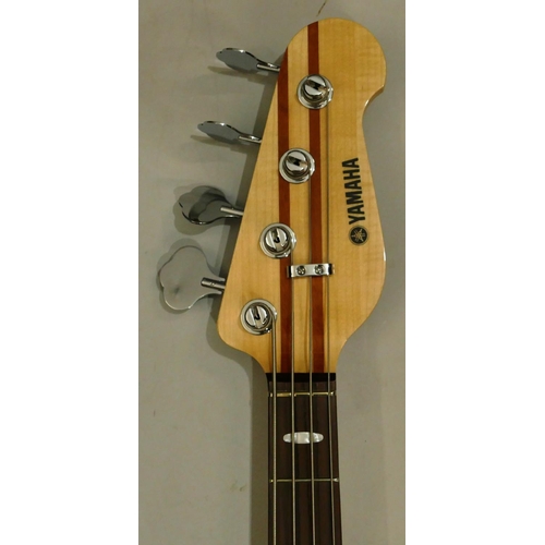 1074 - Yamaha 4-string bass guitar, overall length 117cm.