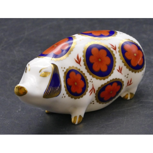 169 - A Royal Crown Derby Imari pattered figure of a pig, 13xm long