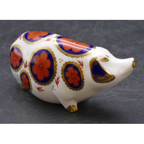 169 - A Royal Crown Derby Imari pattered figure of a pig, 13xm long