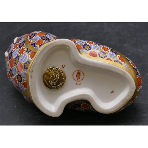 176 - A Royal Crown Derby Imari patterned paperweight in the form of a walrus, 10.5cm high