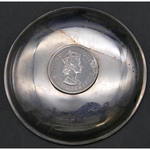 342 - A Hong Kong Sterling silver small round dish inset with Hong Kong 1 dollar 1960, 9cm diameter, 1.6oz... 