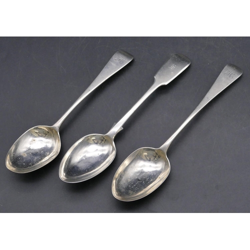 353 - 3 Victorian silver dessert spoons, 4.4oz.