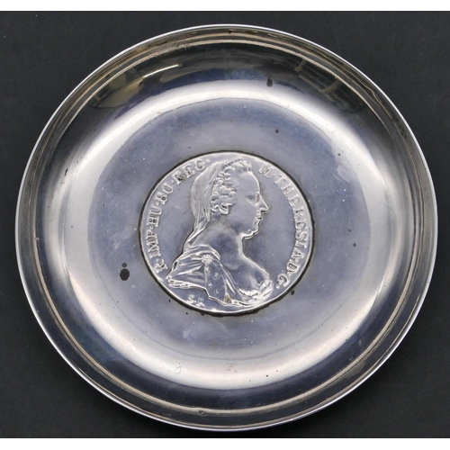 374 - A silver-coloured metal circular small dish inset with an 18th Century coin, 9.8cm diameter, 3.3oz g... 