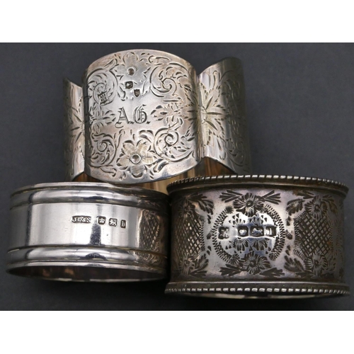 375 - 4 various odd silver round napkin rings, 3.3oz