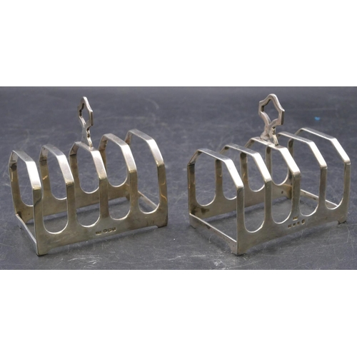 390 - 2 similar 5-bar toast racks with centre carry handles, makers E.V., 7.6cm long, 3.5oz