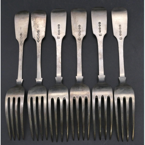 414 - A Harlequin set of 6 silver dinner forks, 4 x London 1853, maker's mark SH/DC and 2 x London 1864, 1... 