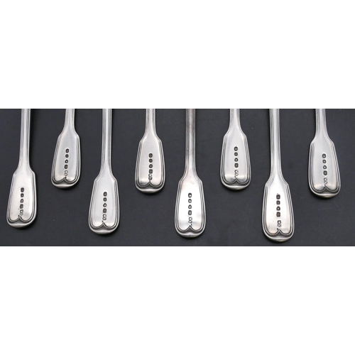 424 - A set of 8 early Victorian silver tablespoons, London 1843, maker's mark WE, 22.9oz