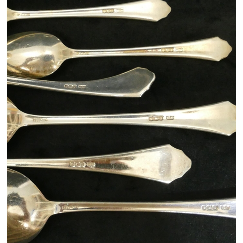 430 - A George VI silver flatware service with engraved crest, 12 dinner forks, 12 smaller forks, 12 soup ... 