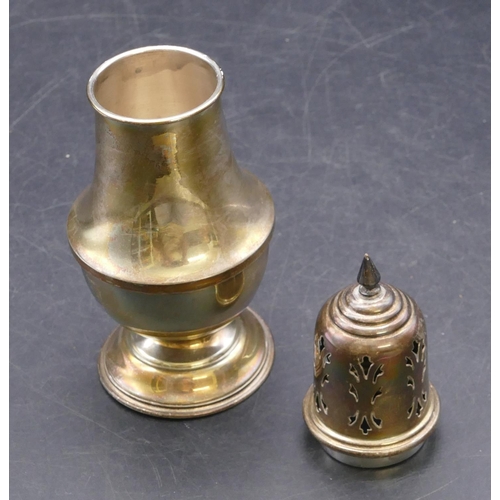 432 - A Birmingham silver round bulbous shaped sugar caster on sweeping base, 16cm high, 2.9oz