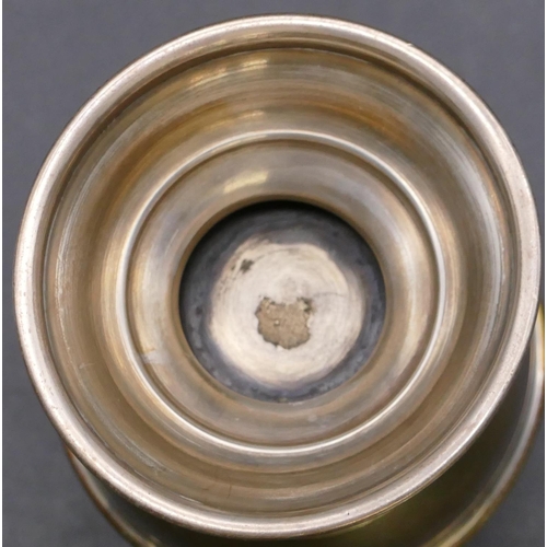 432 - A Birmingham silver round bulbous shaped sugar caster on sweeping base, 16cm high, 2.9oz