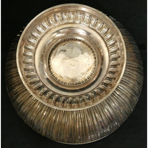 436 - An Edward VII silver round punch bowl with part embossed reeded decoration on sweeping foot, London ... 