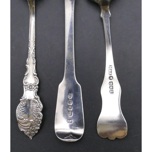 451 - A Georg IV silver dessert spoon, a Glasgow silver teaspoon and a Sterling silver teaspoon, 2.7oz (3)