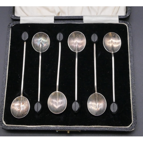 496 - A set of 6 Birmingham silver coffee bean spoons in fitted black leather case, 1.1oz