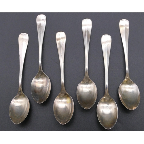 497 - A set of 6 Sheffield silver teaspoons in fitted black leather case, 1.6oz