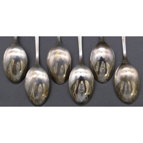 497 - A set of 6 Sheffield silver teaspoons in fitted black leather case, 1.6oz