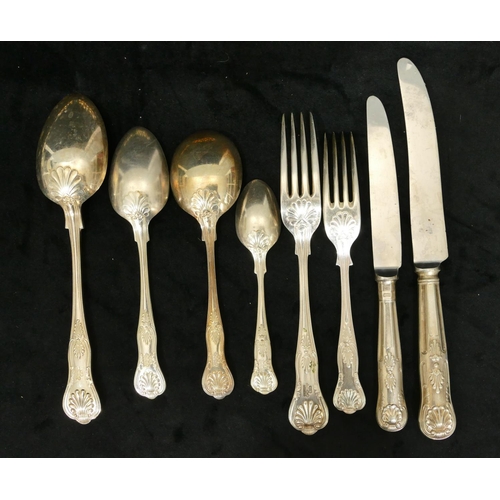 506 - A silver plated King's pattern part service, 14 soup spoons, 6 dinner forks, 10 smaller forks, 6 des... 