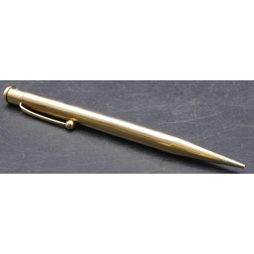 713 - A 9ct gold Yard-O-Led propelling pencil, overall weight 21.35 grams (boxed)