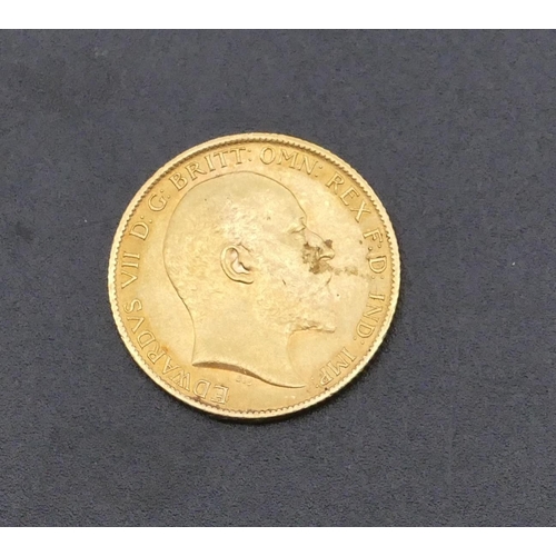 725 - An Edward VII gold half Sovereign, 1906