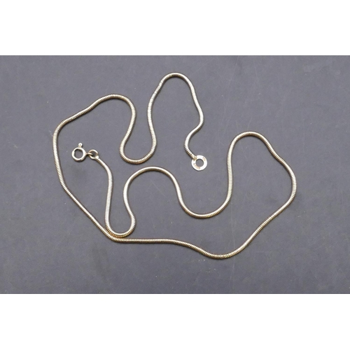 728 - A 9ct gold snake linked chain, 42cm long, 6 grams