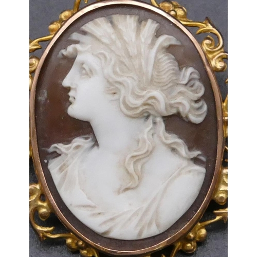 796 - A 9ct gold oval cameo, shoulder length portrait of a lady, 3.7cm high overall, 5.4 grams gross