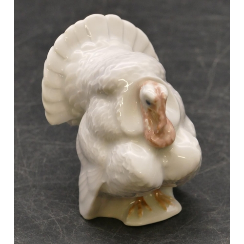 8 - A Copenhagen small figure of a turkey, numbered 4784, 7cm high