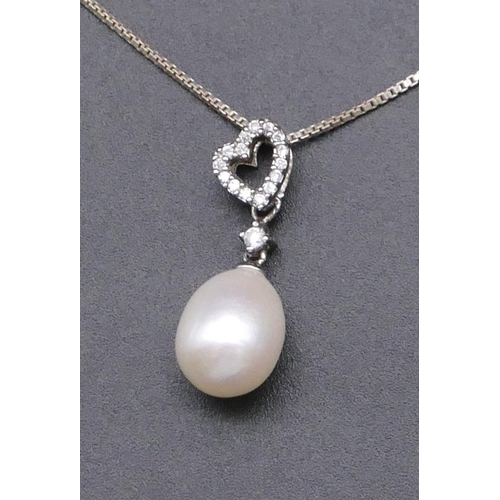 813 - A drop pendant with single pearl and clear stones on 925 square linked chain.